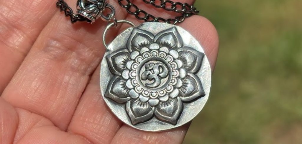 How to Solder Pewter Without Melting the Base