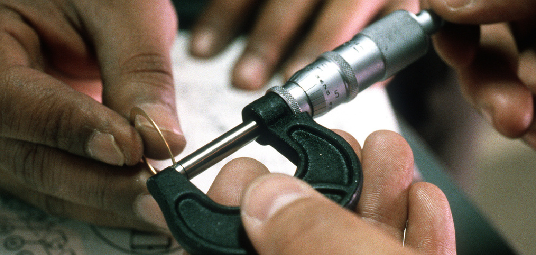 How to Use a Micrometer